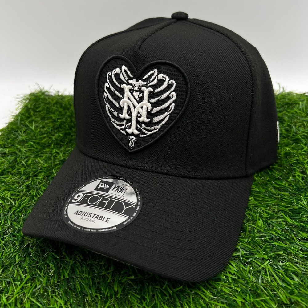 New Era New York Mets Black Skeletal Heart Exclusive 9Forty A Frame Snapback Hat